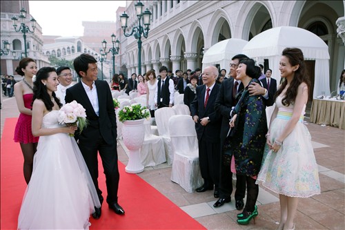 dvd-201101/30/42b39e37-02c9-44c3-9b1a-81c27c3036a1.jpg